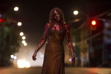 Chloe-Moretz-in-Carrie-2013-Movie-Image4